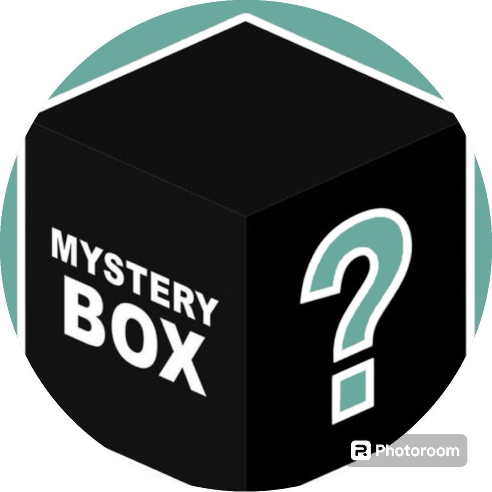 🦄 Mystery Box 🦄

Each box will have between 5-7 items.